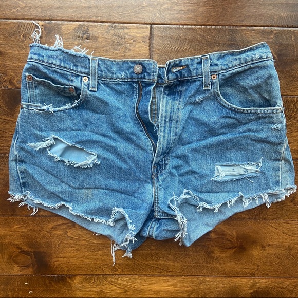 Levi's Pants - Levi’s vintage 550s hand distressed Raw hem shorts